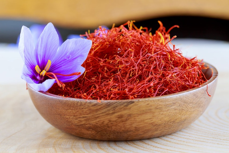 Saffron hay còn gọi là nhụy hoa nghệ tây